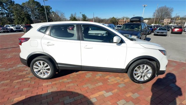 Used 2021 Nissan Rogue Sport S image 2