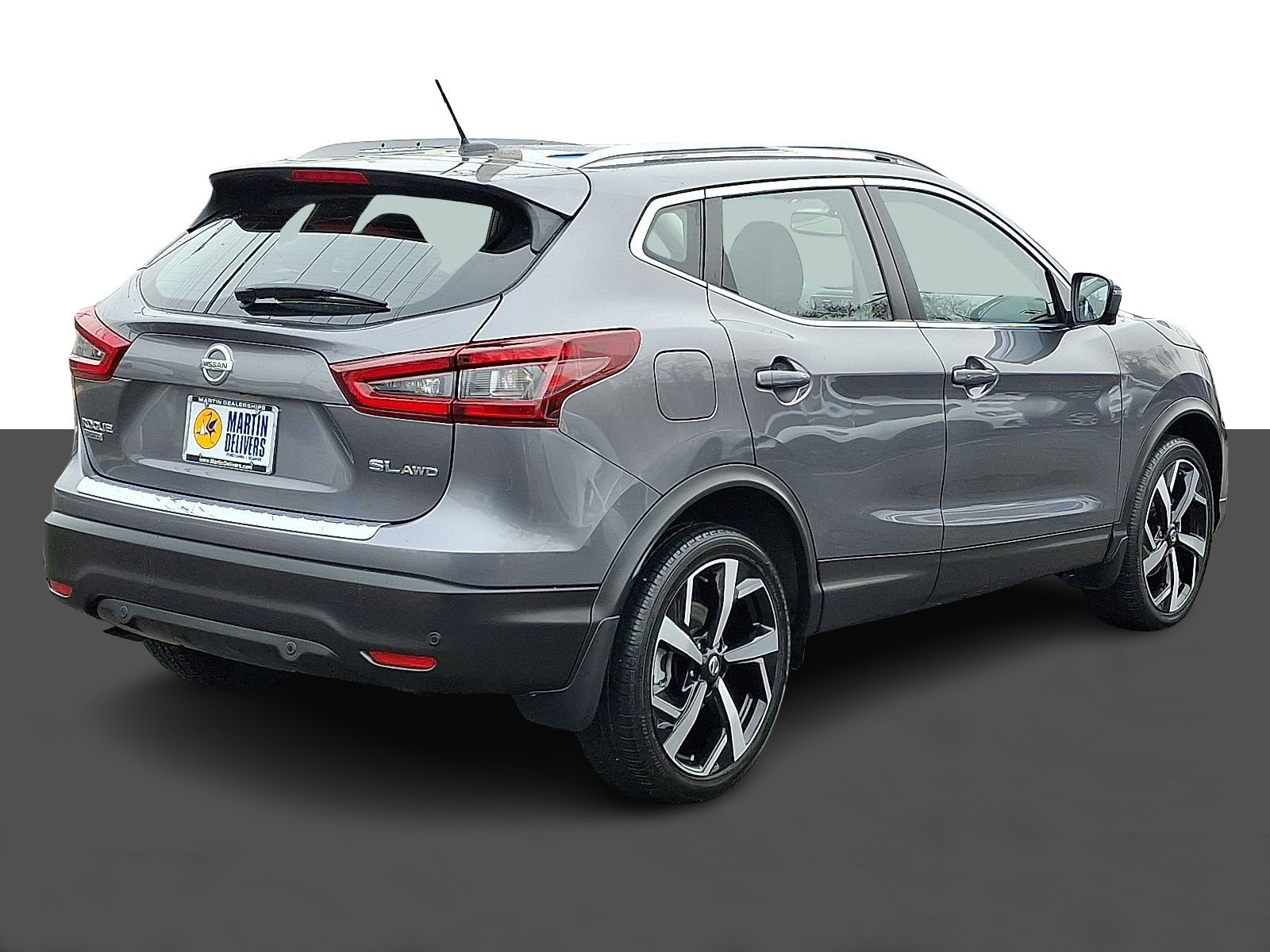 Used 2022 Nissan Rogue Sport SL w/ Premium Package image 6