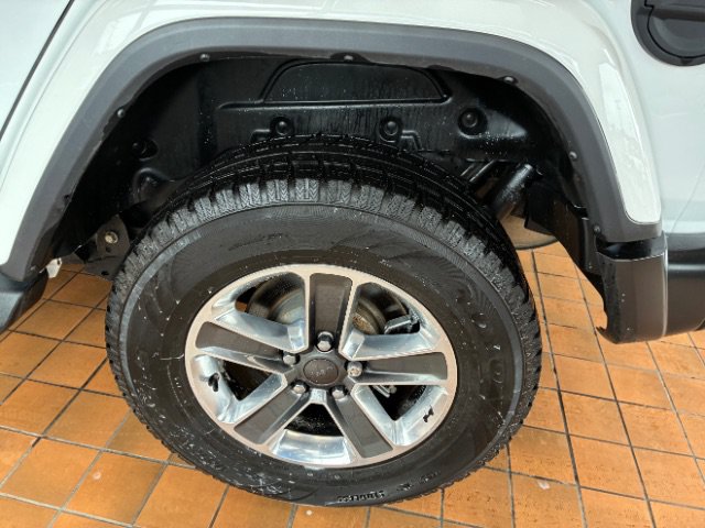 Used 2022 Jeep Wrangler Unlimited Sahara w/ Cold Weather Group AWD/4WD image 30