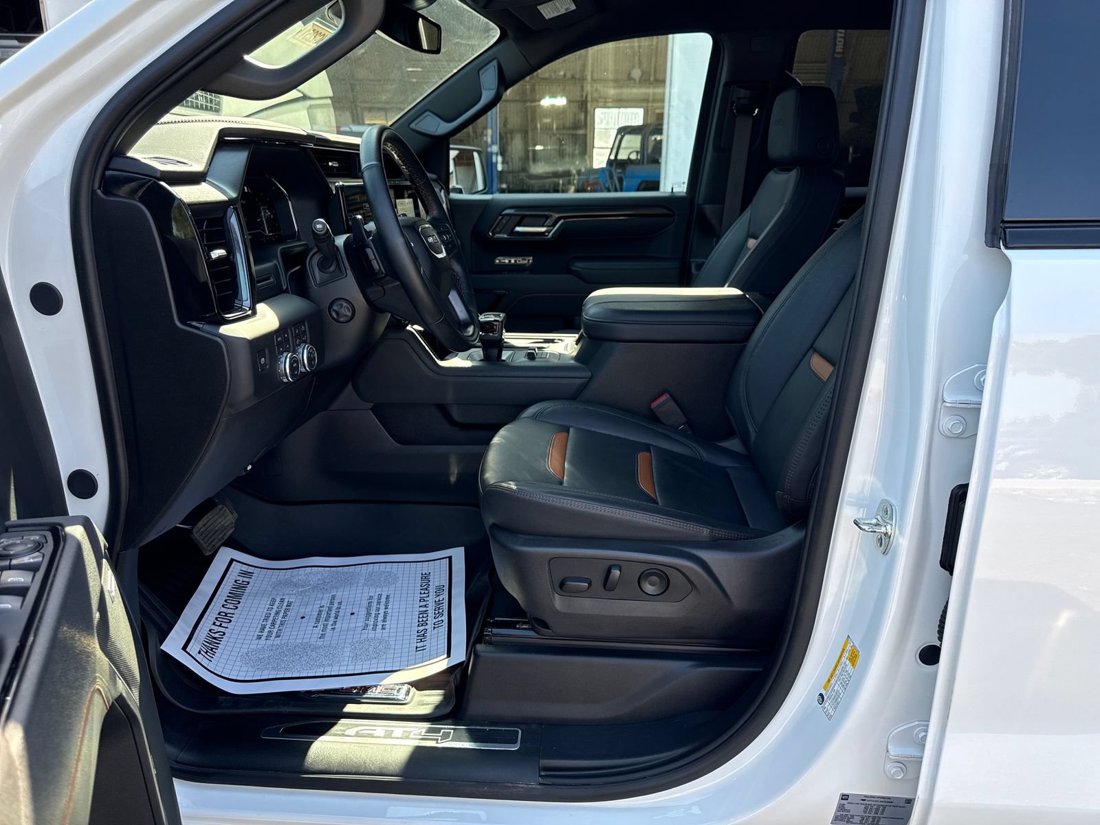 Used 2025 GMC Sierra 1500 AT4 AWD/4WD image 9