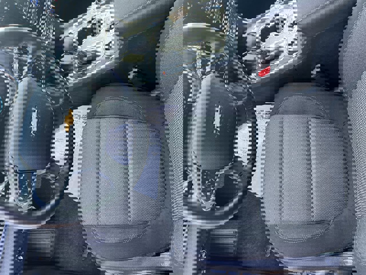 Used 2023 Chevrolet Traverse LT image 16