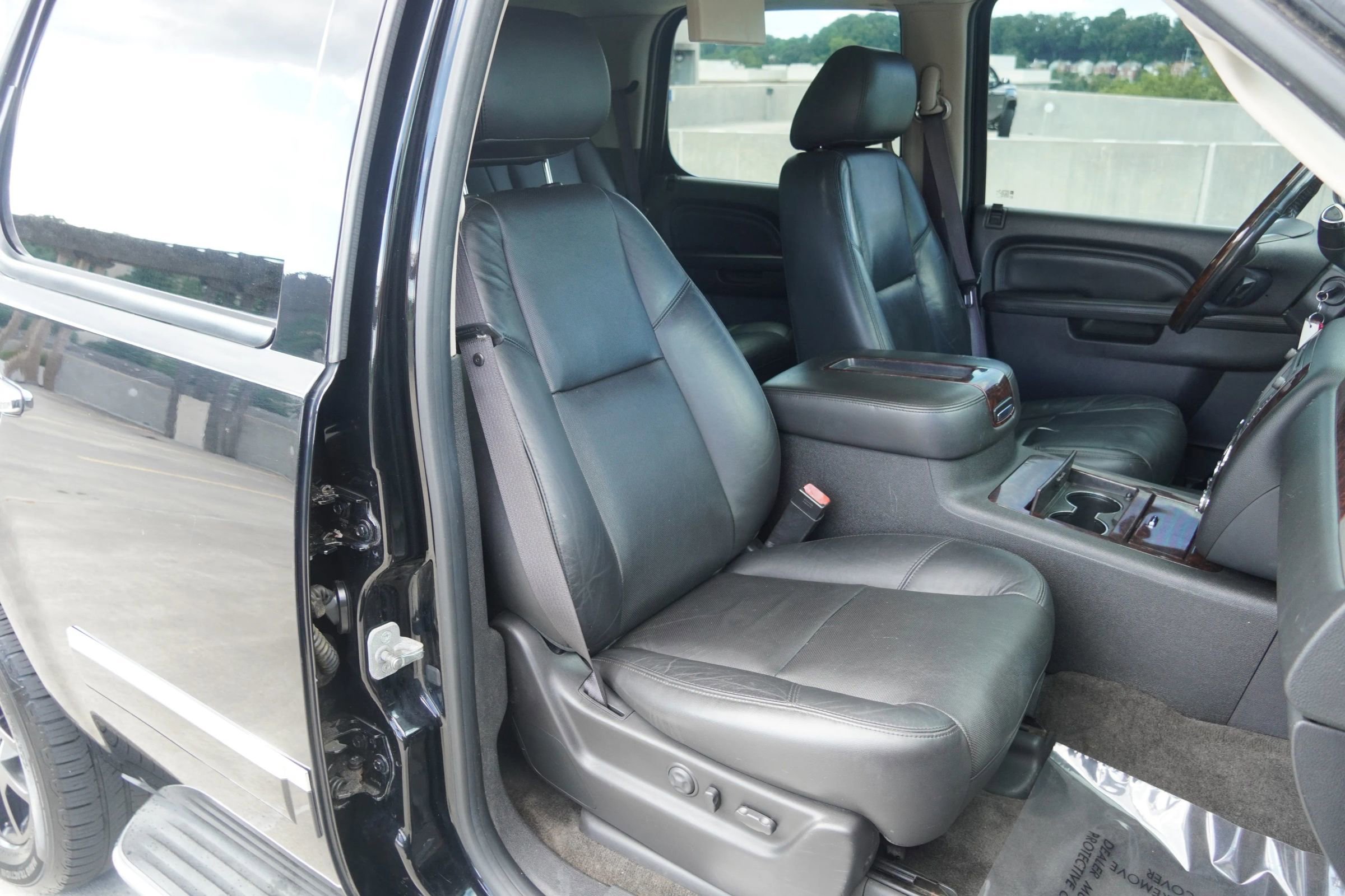 Used 2012 GMC Yukon Denali image 37