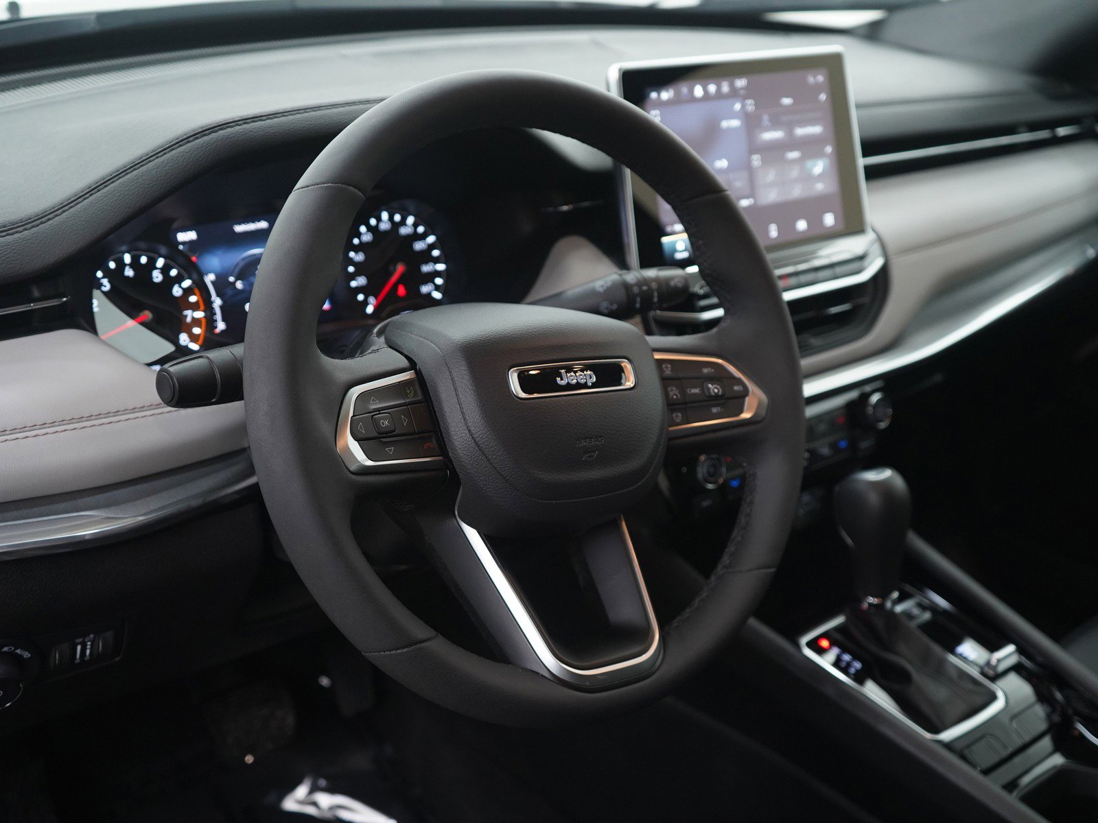 Used 2024 Jeep Compass Limited image 20