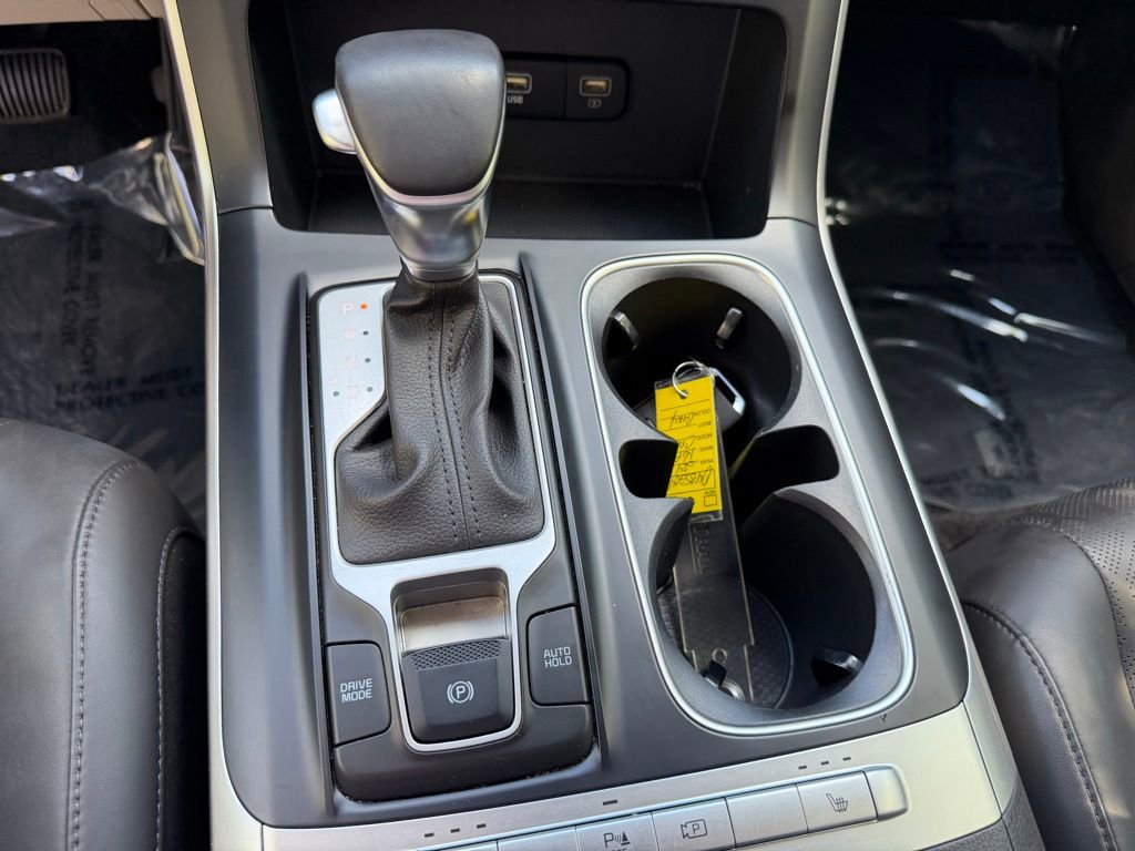 Used 2024 Kia Carnival LX image 29