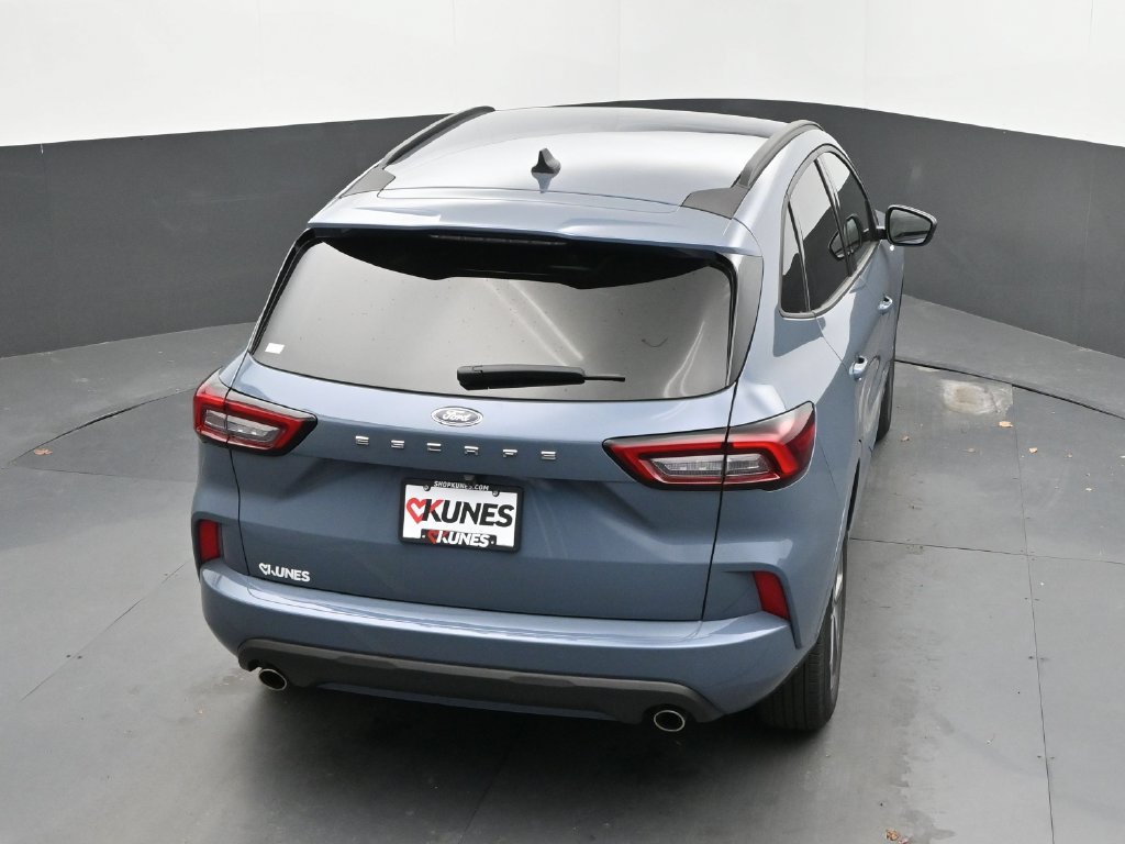 Used 2024 Ford Escape ST-Line w/ Cold Weather Package FWD image 34