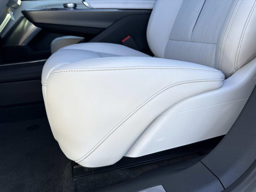 New 2026 Cadillac Lyriq Premium Luxury image 20