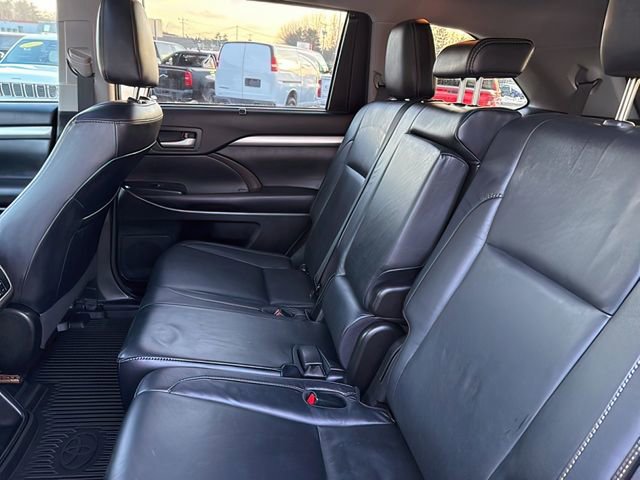 Used 2018 Toyota Highlander XLE image 20