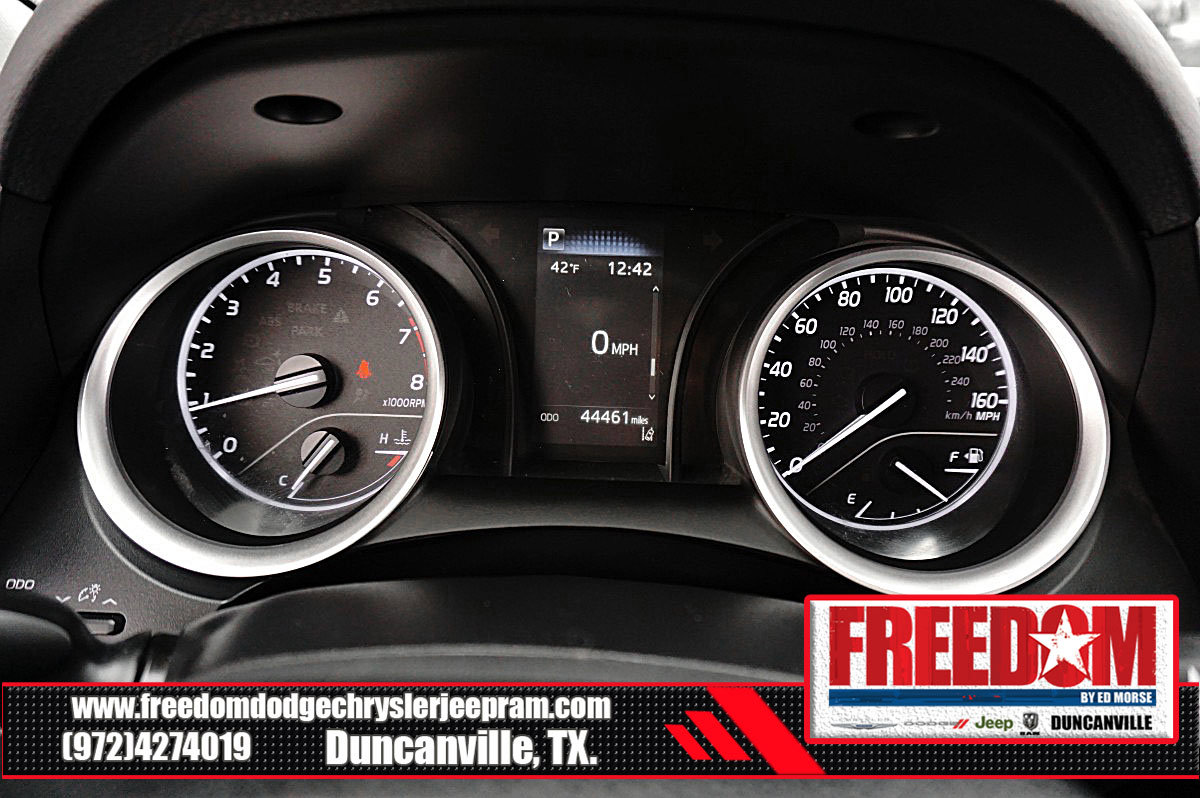 Used 2022 Toyota Camry LE image 17