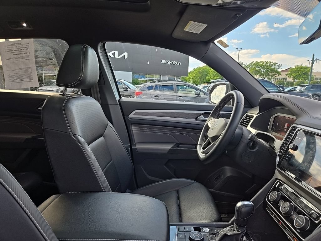 Used 2023 Volkswagen Atlas Cross Sport SE w/ Panoramic Sunroof Package AWD/4WD image 35