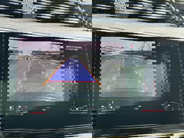 Used 2024 Audi Q8 e-tron Premium Plus image 15