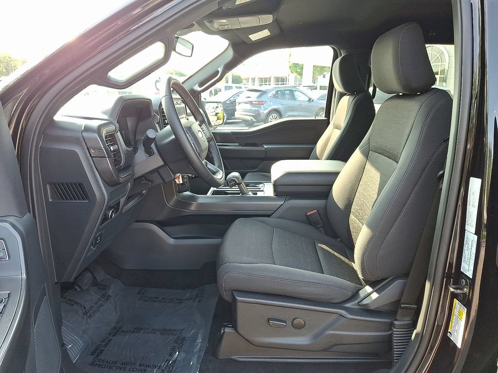 Used 2024 Ford F150 XLT w/ XLT Black Appearance Package AWD/4WD image 13