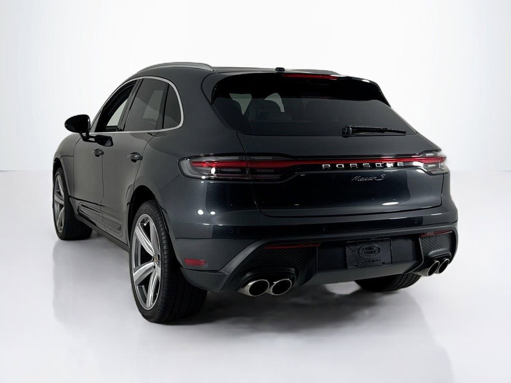 Certified 2025 Porsche Macan S AWD/4WD image 3