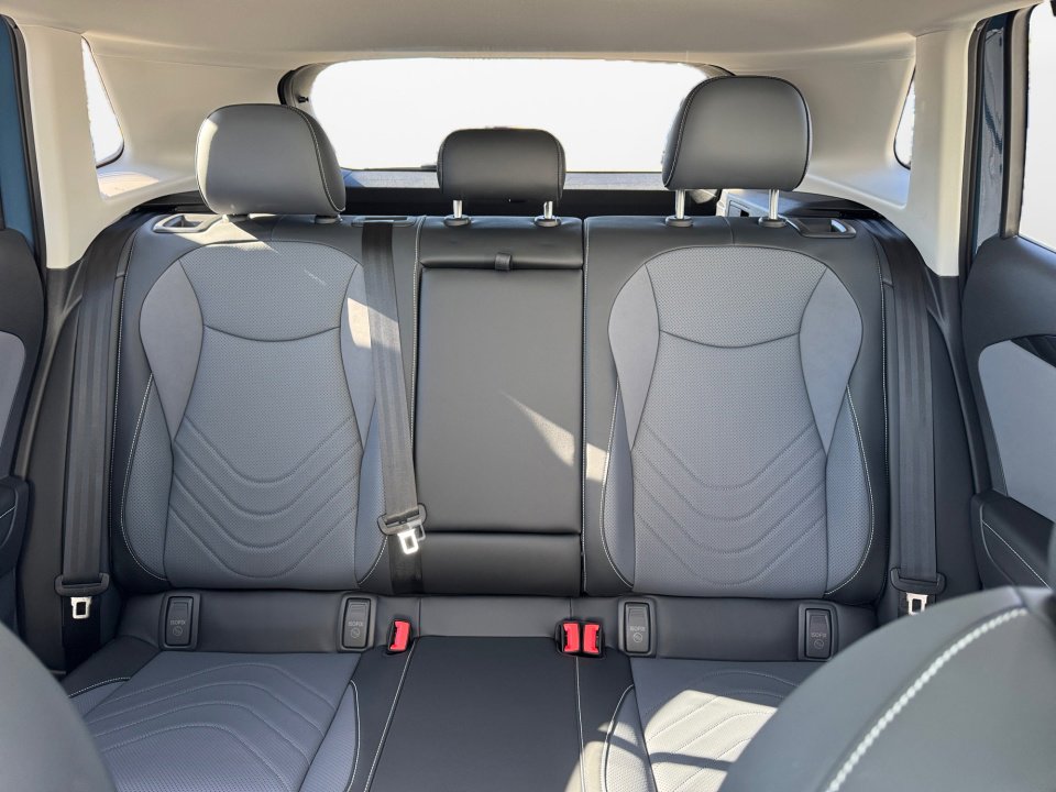 New 2026 Volkswagen Tiguan SE AWD/4WD image 12