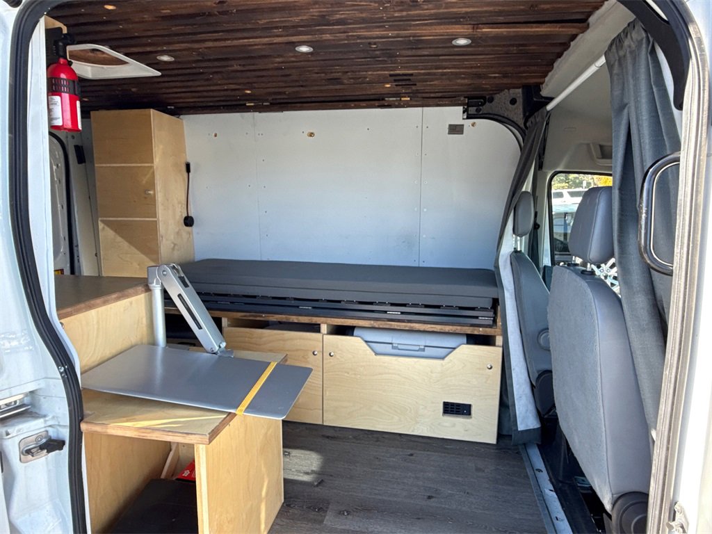 Used 2018 Ford Transit 250 130 Medium Roof image 11