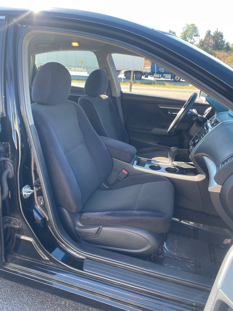 Used 2013 Nissan Altima 2.5 SV FWD image 23