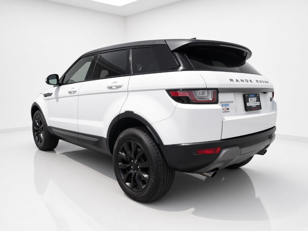 Used 2018 Land Rover Range Rover Evoque SE AWD/4WD image 7