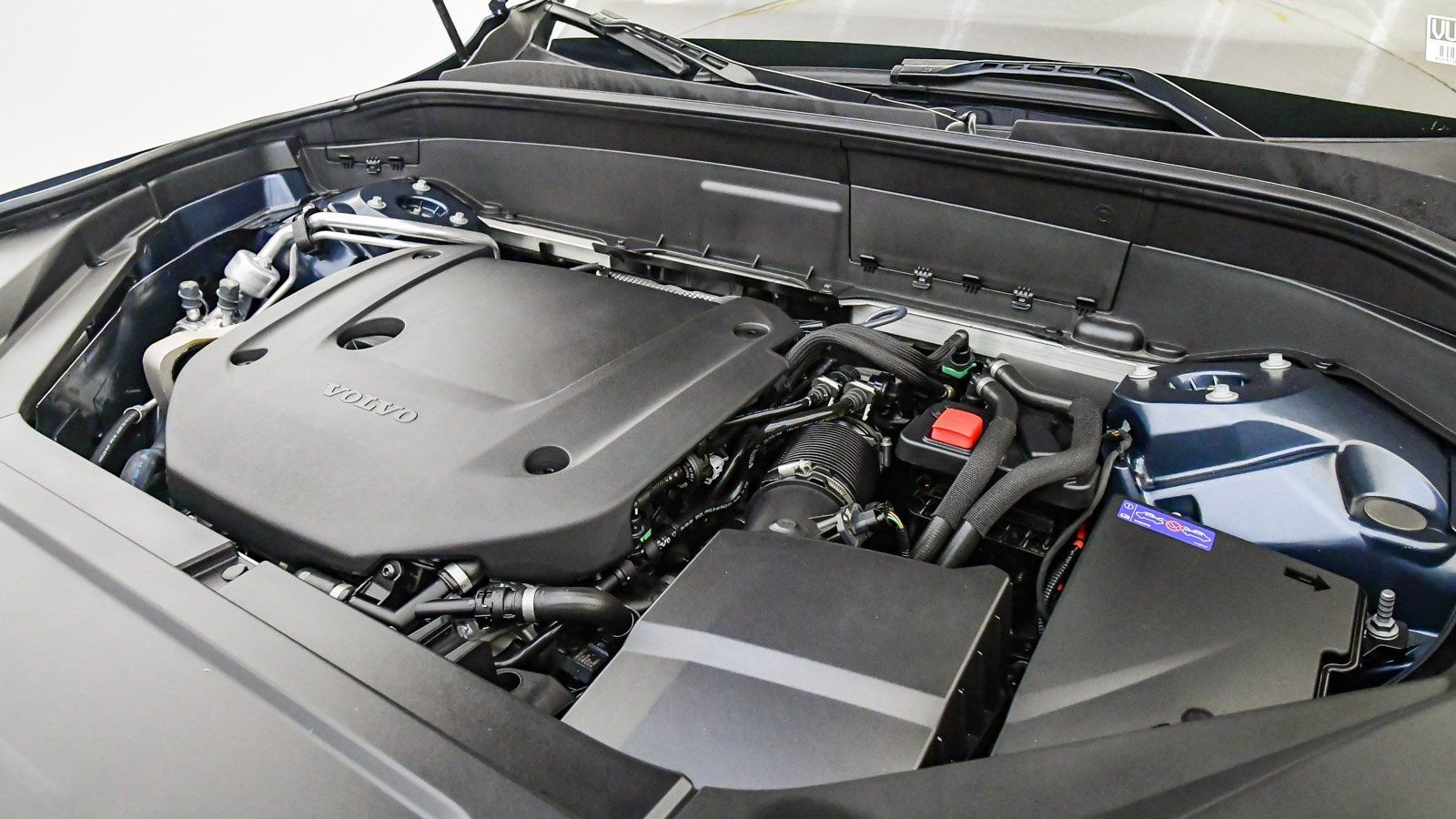 Certified 2025 Volvo XC90 B6 Ultra image 28