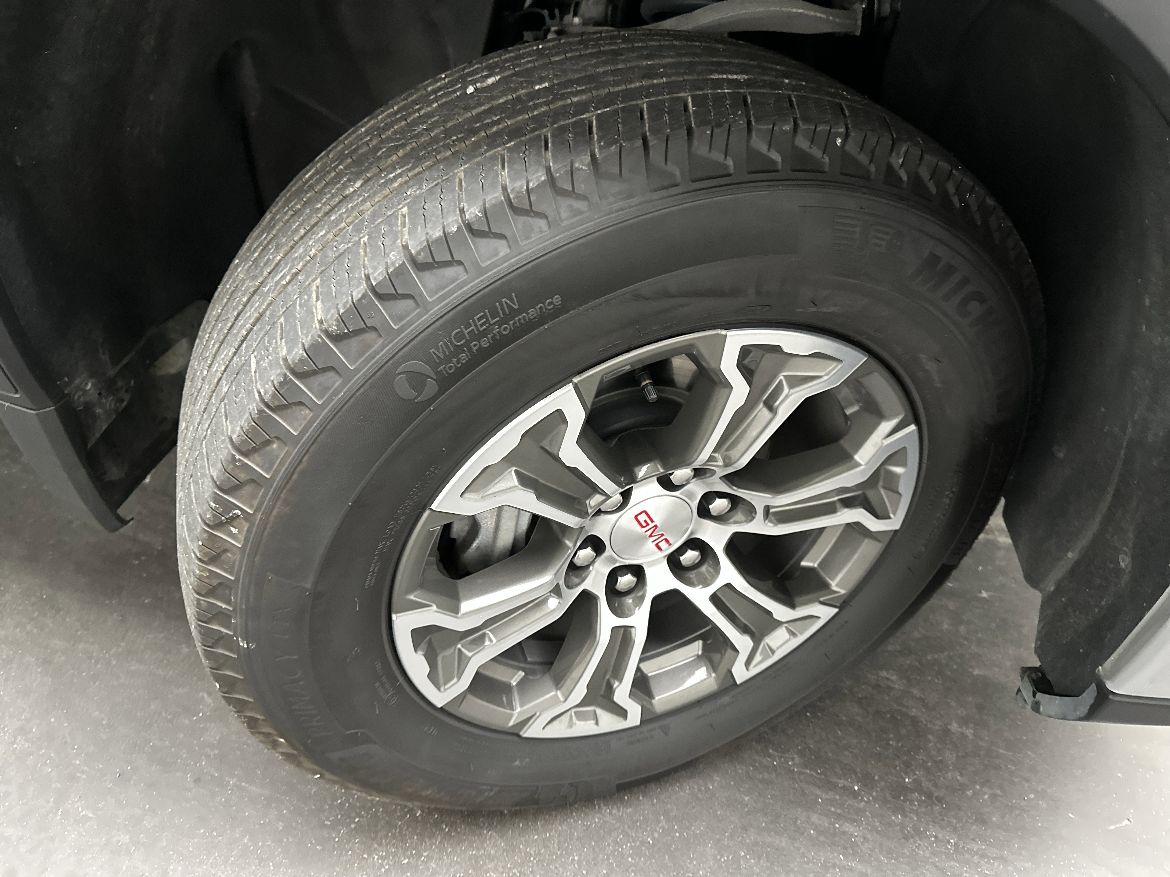 Used 2025 GMC Sierra 1500 SLT image 12