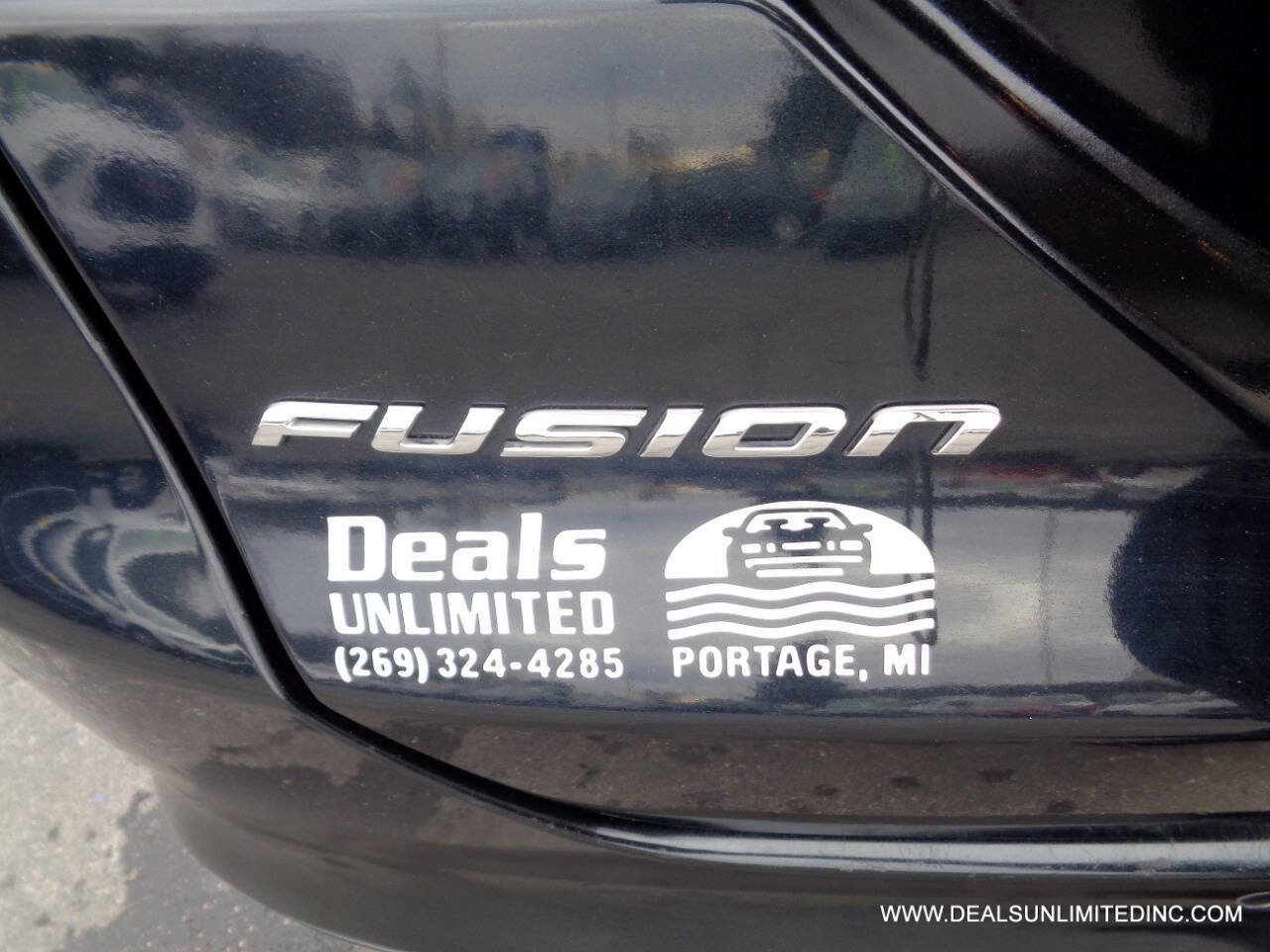 Used 2014 Ford Fusion SE w/ Equipment Group 202A FWD image 5