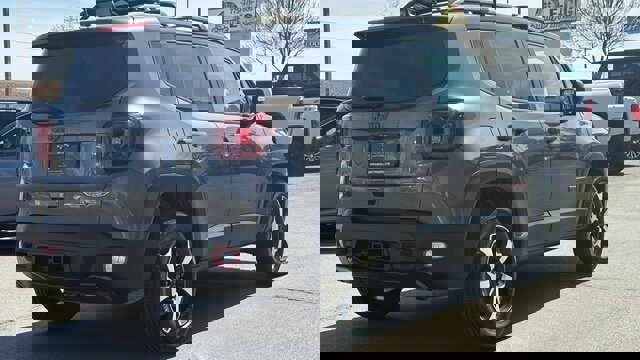 Used 2021 Jeep Renegade Trailhawk w/ Sun & Sound Group image 2