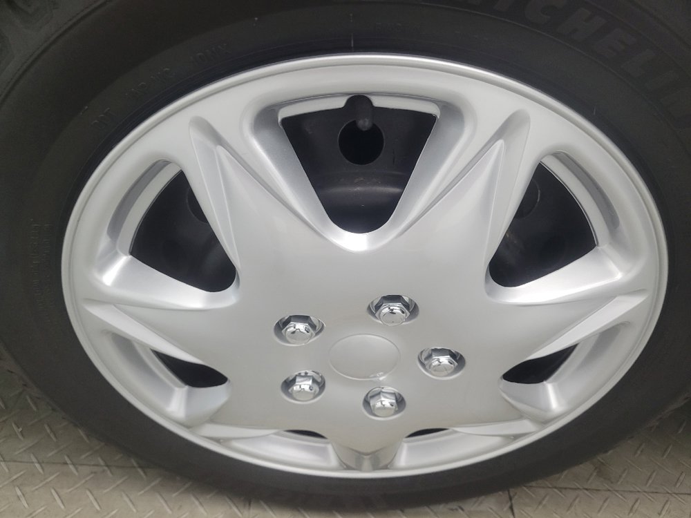 Used 2018 Toyota Corolla LE FWD image 31