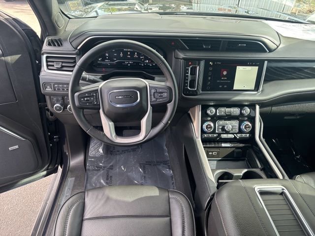 Used 2024 GMC Yukon XL Denali image 31
