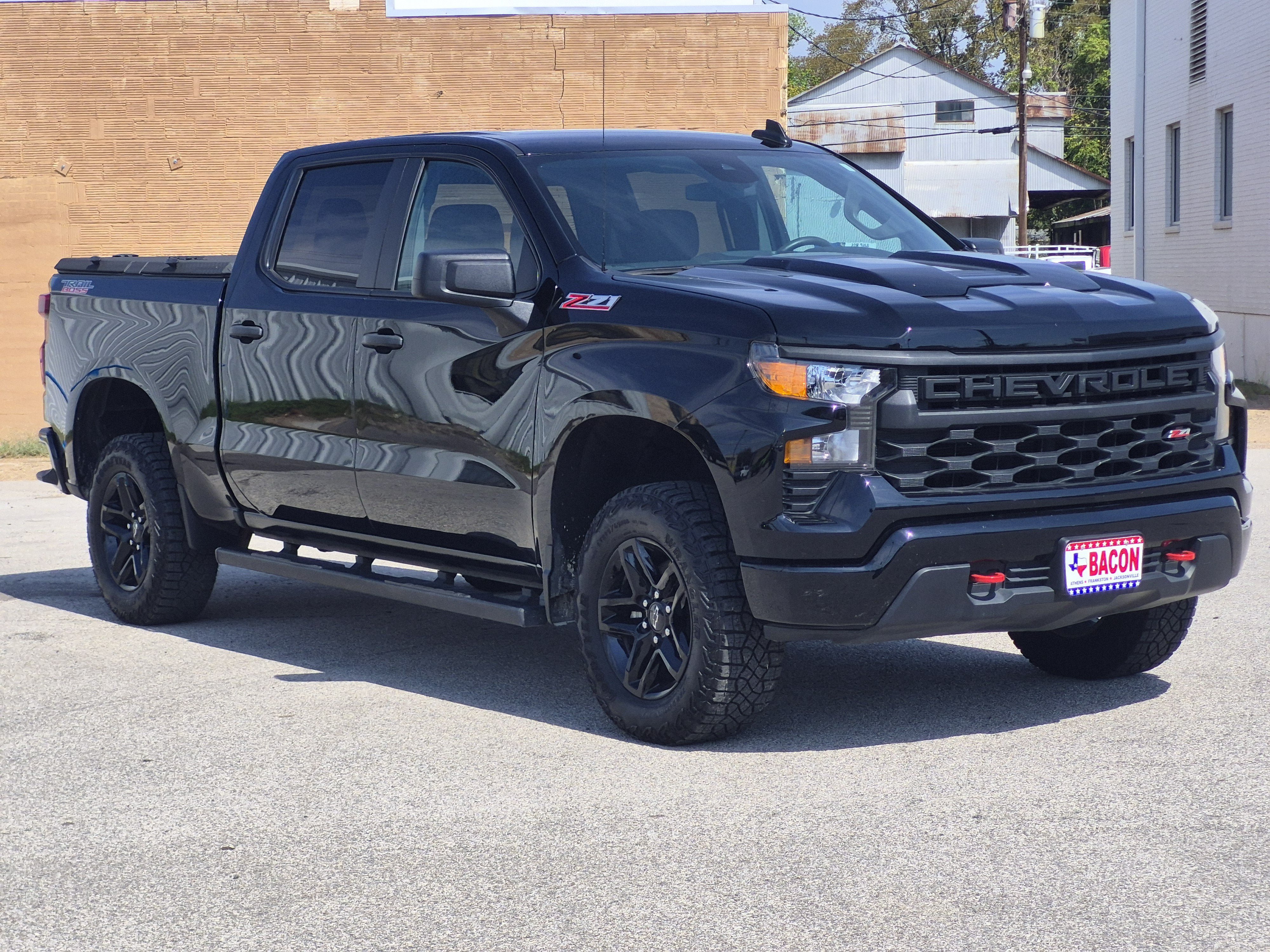 Used 2025 Chevrolet Silverado 1500 Custom Trail Boss AWD/4WD image 3