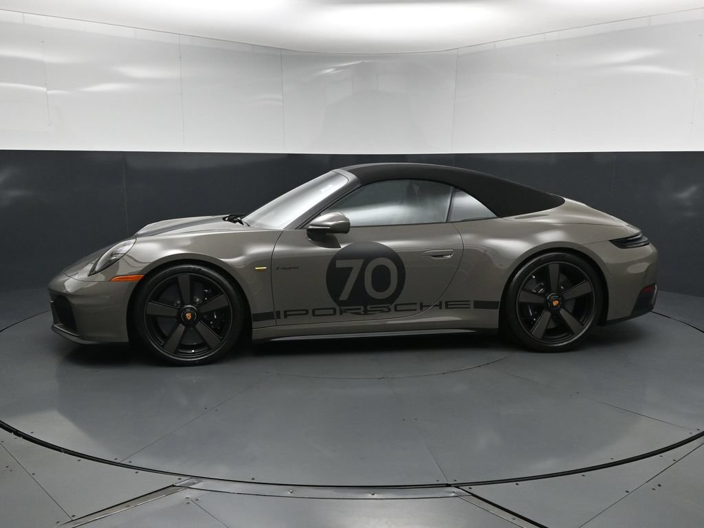 New 2026 Porsche 911 GTS RWD image 2