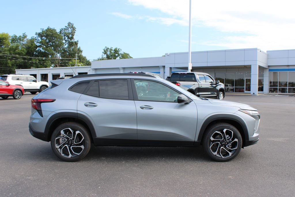 New 2026 Chevrolet Trax RS w/ Driver Confidence Package FWD image 11