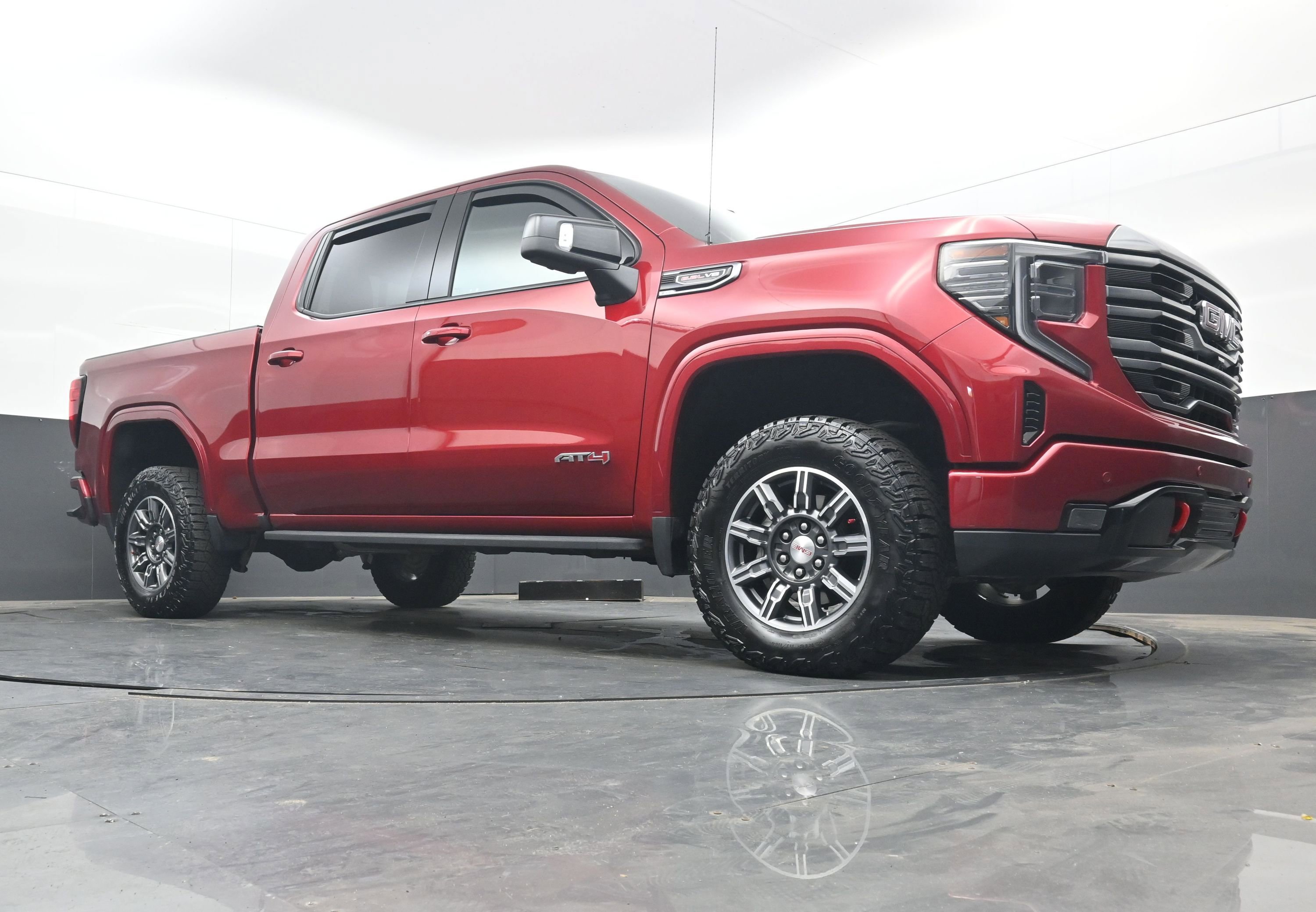 Used 2024 GMC Sierra 1500 AT4 w/ Technology Package image 26