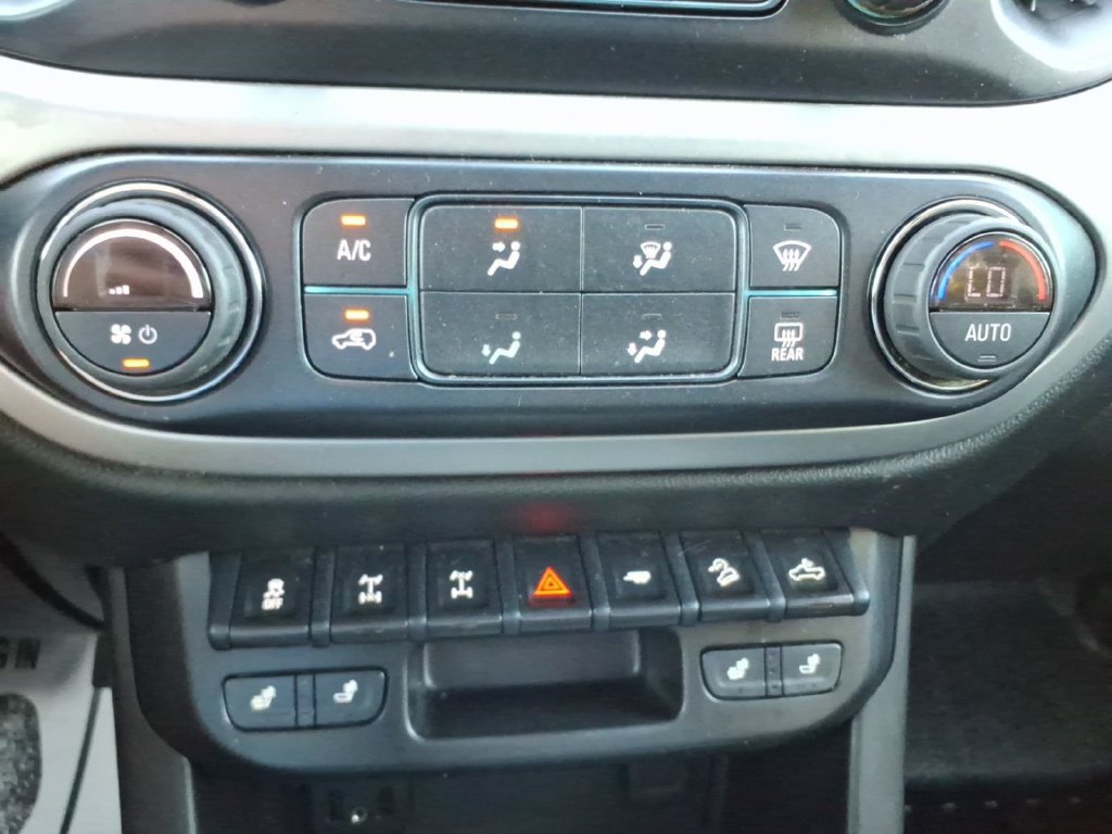 Used 2022 Chevrolet Colorado ZR2 w/ ZR2 Dusk Special Edition AWD/4WD image 27