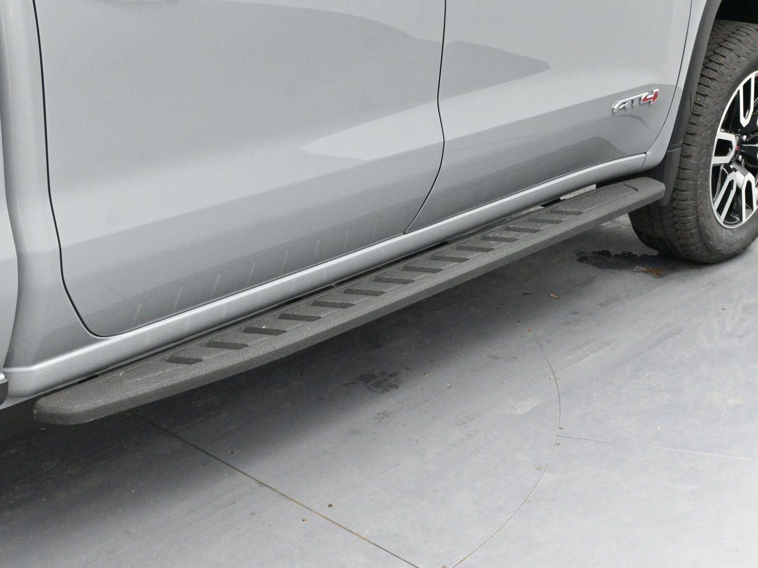 Used 2025 GMC Sierra 1500 AT4 w/ AT4 Premium Package image 9