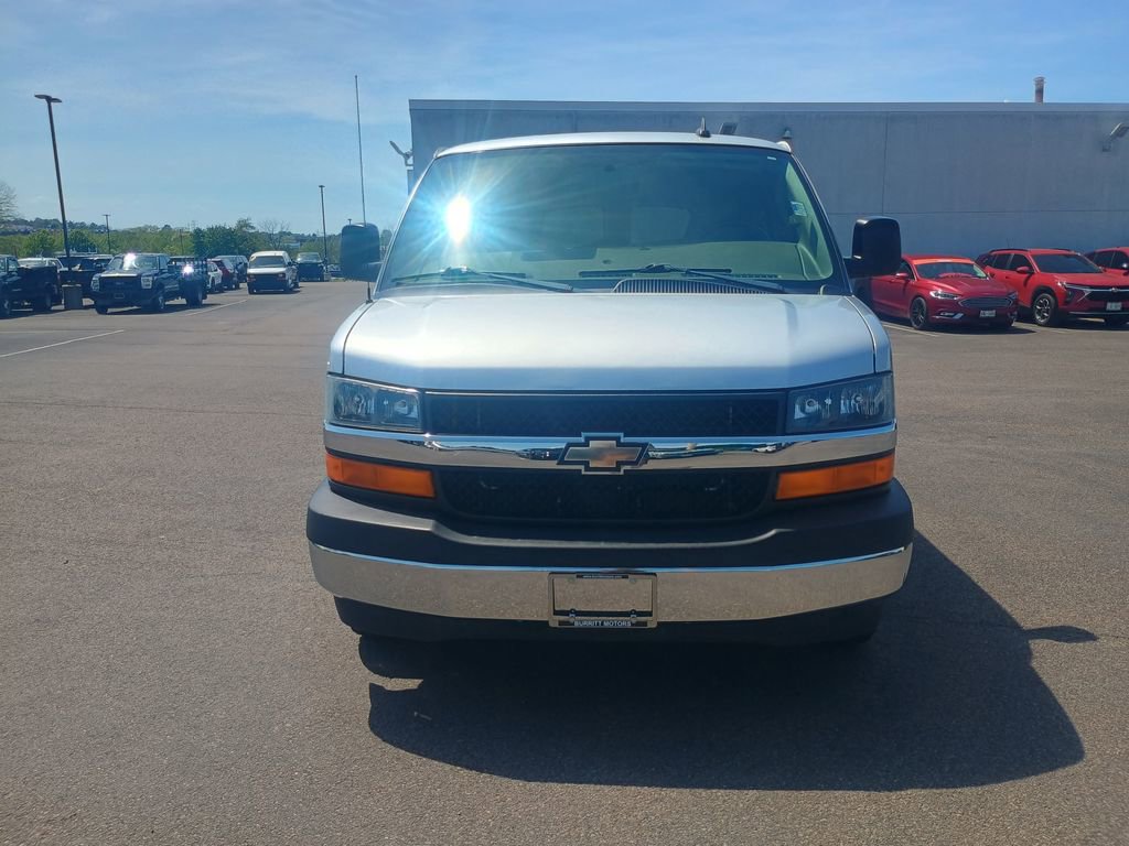 Used 2017 Chevrolet Express 2500 LS RWD image 2