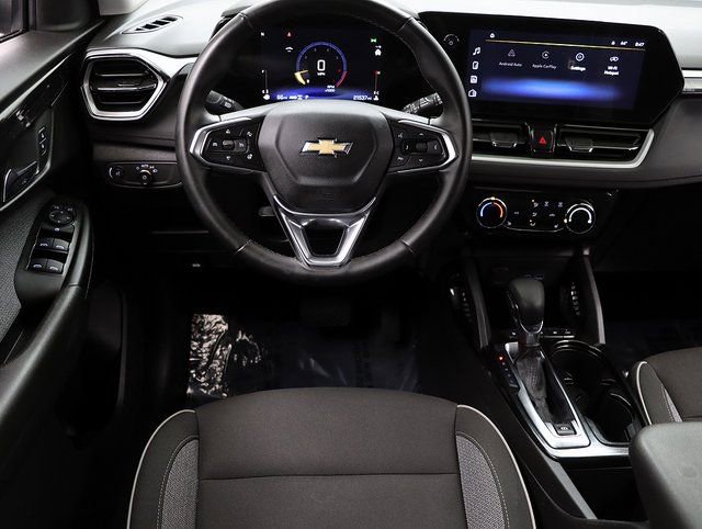 Used 2024 Chevrolet TrailBlazer LT w/ LT Cold Weather Package image 13