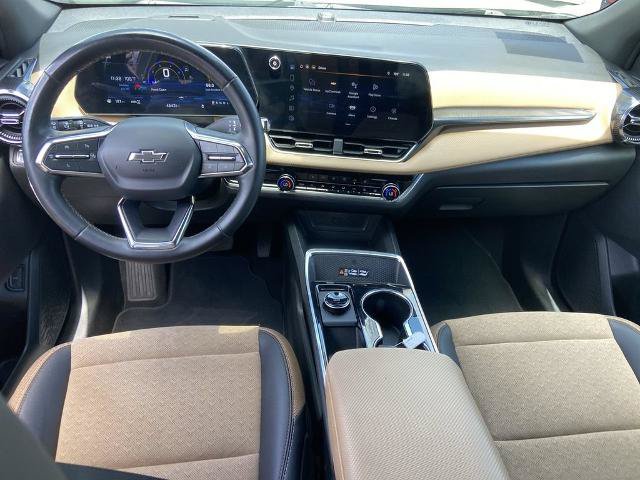 Used 2025 Chevrolet Equinox ACTIV w/ Safety and Technology Package AWD/4WD image 15