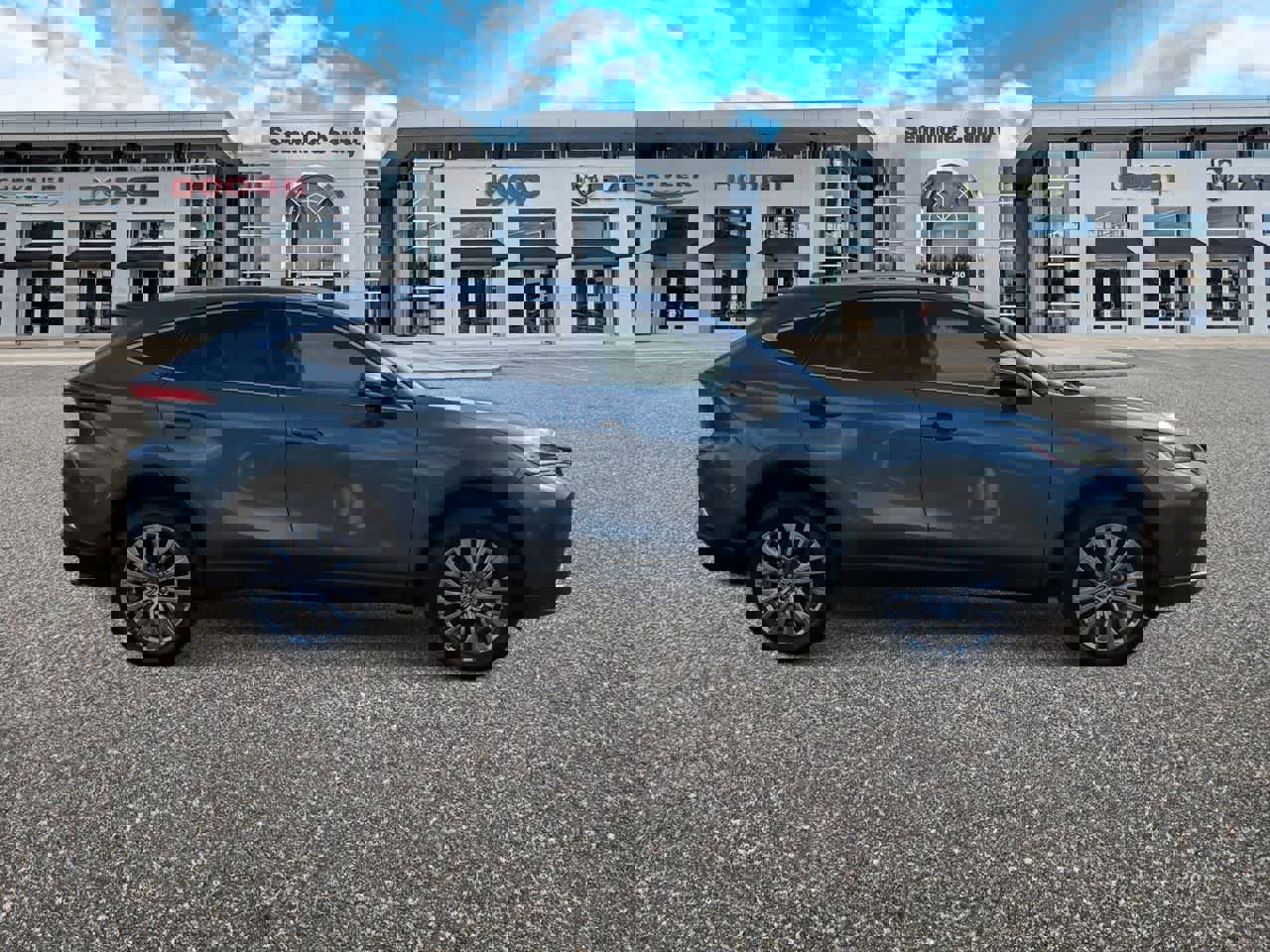 Used 2022 Toyota Venza XLE image 9