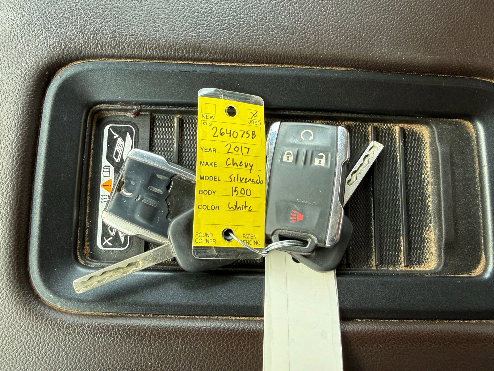 Used 2017 Chevrolet Silverado 1500 LTZ Z71 w/ LTZ Plus Package AWD/4WD image 49