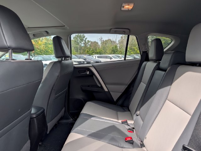 Used 2013 Toyota RAV4 Limited AWD/4WD image 15