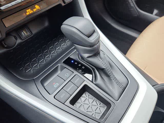 Certified 2025 Toyota RAV4 XLE w/ Convenience Package FWD image 25