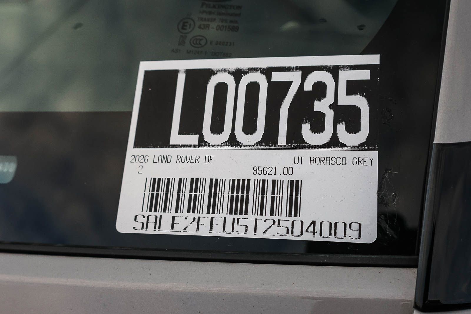 New 2026 Land Rover Defender 130 X-Dynamic SE image 36