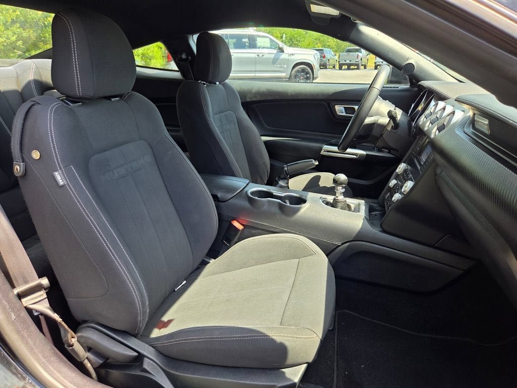 Used 2022 Ford Mustang Coupe RWD image 17