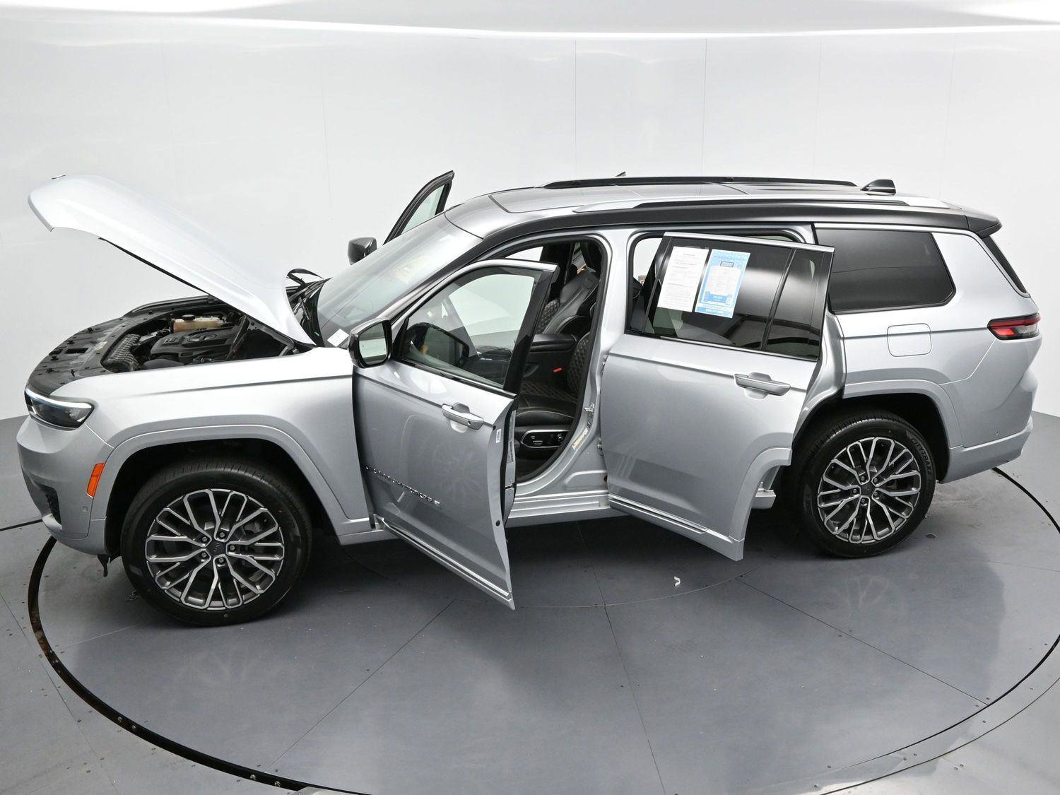 Used 2023 Jeep Grand Cherokee L Summit image 43