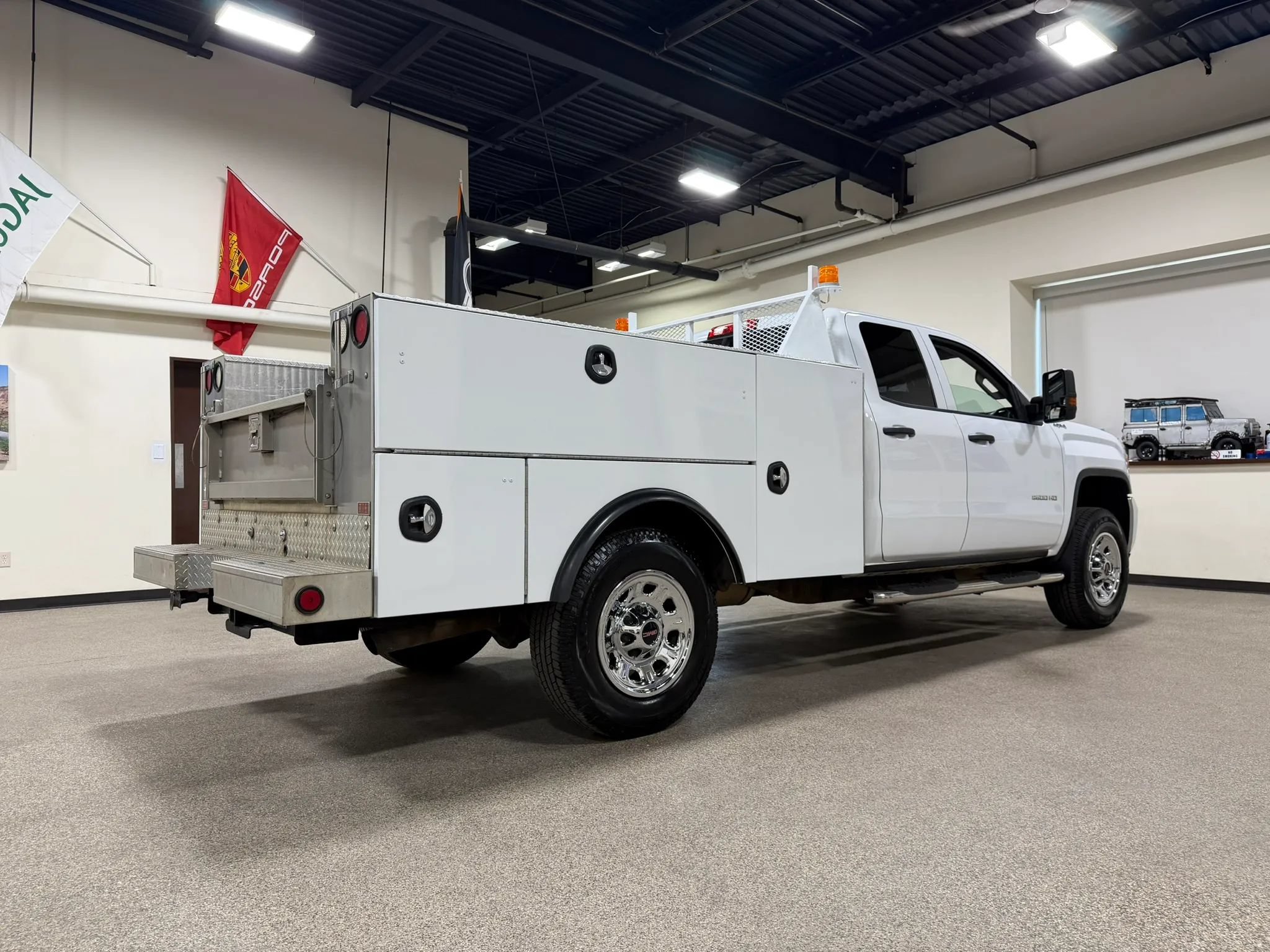 Used 2017 GMC Sierra 2500 4x4 Double Cab w/ Sierra Convenience Package image 5