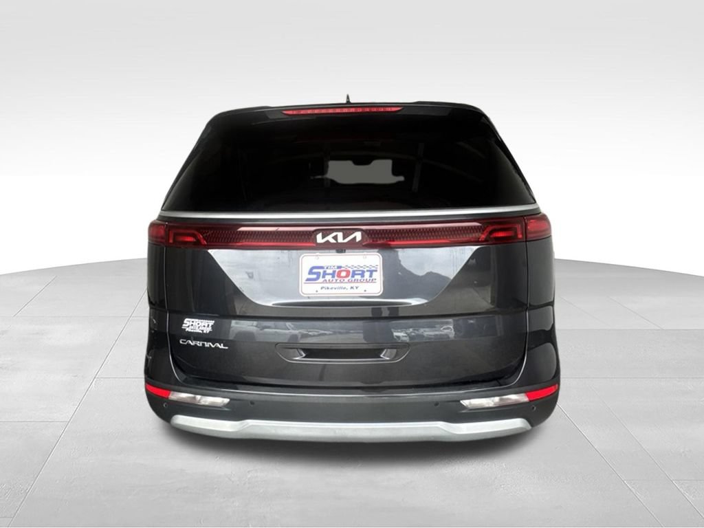 Used 2023 Kia Carnival LX FWD image 8