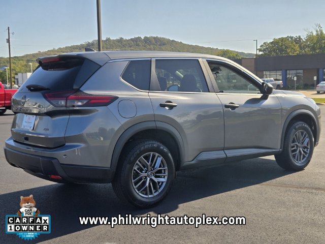 Used 2024 Nissan Rogue S AWD/4WD image 3