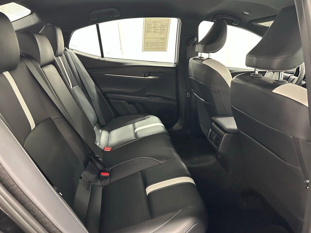 Used 2025 Toyota Camry SE image 55