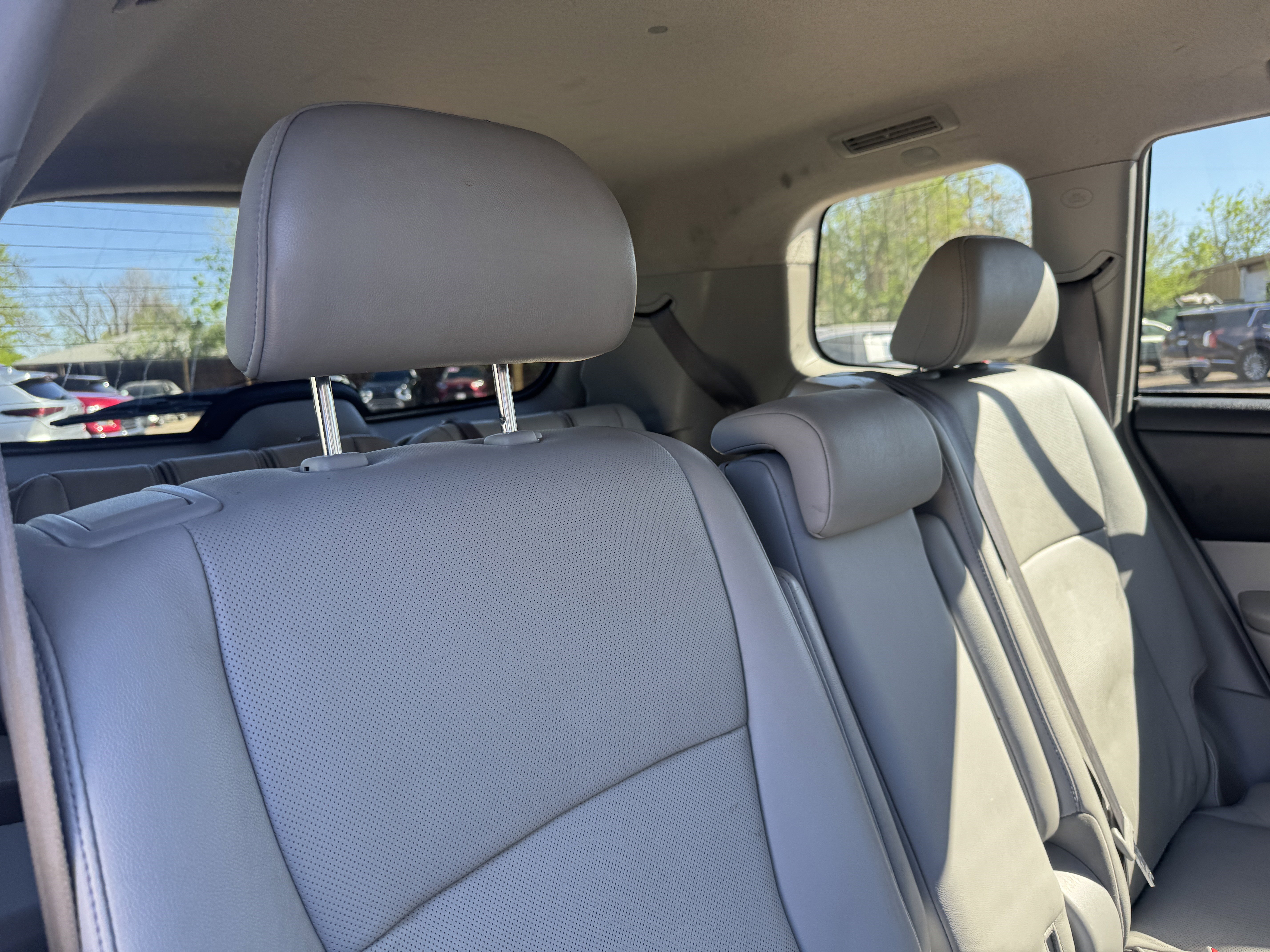 Used 2012 Toyota Highlander Limited w/ Tow Pkg image 18