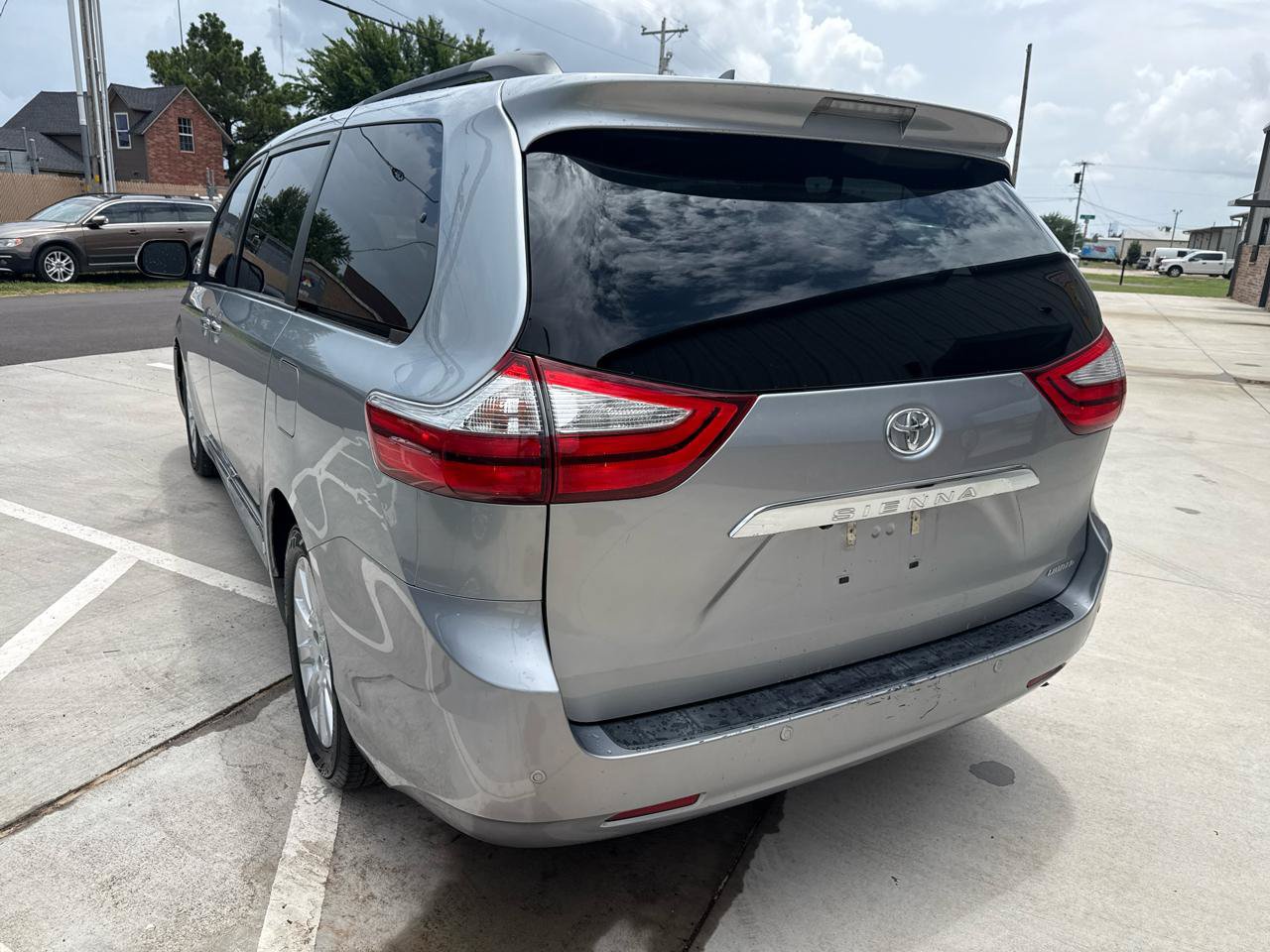 Used 2016 Toyota Sienna Limited Premium FWD image 12