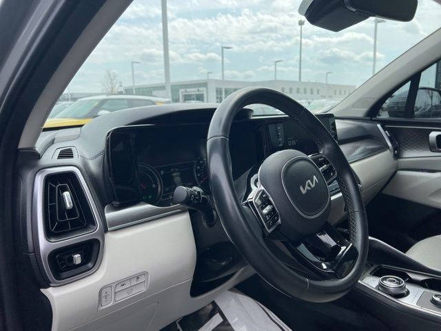 Certified 2023 Kia Sorento EX image 10