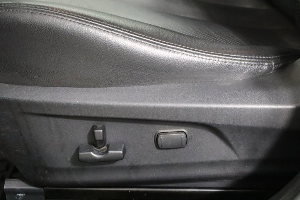 Used 2014 Subaru Legacy 2.5i Limited image 22